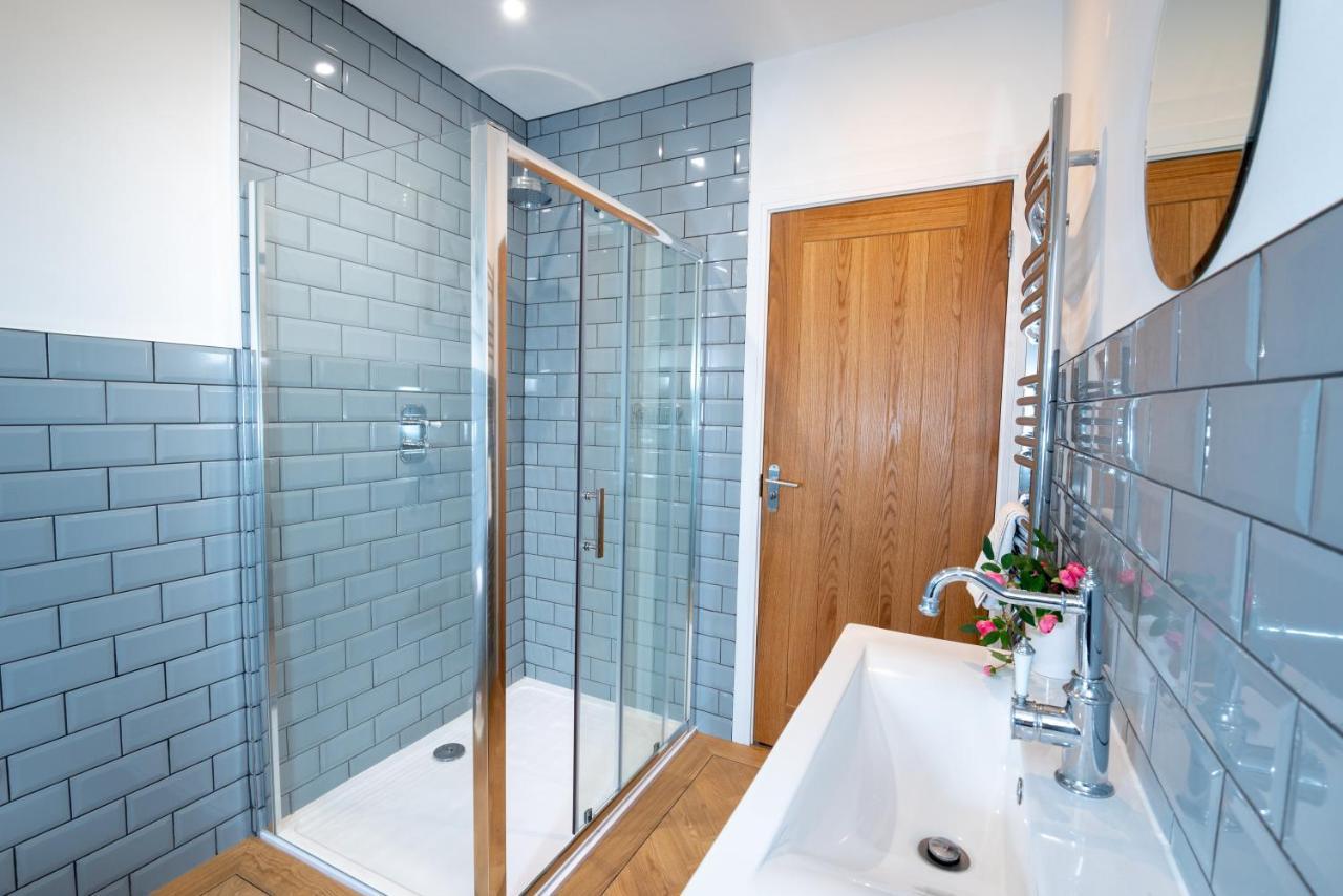 Lola's Loft With Views - - Pet Friendly *