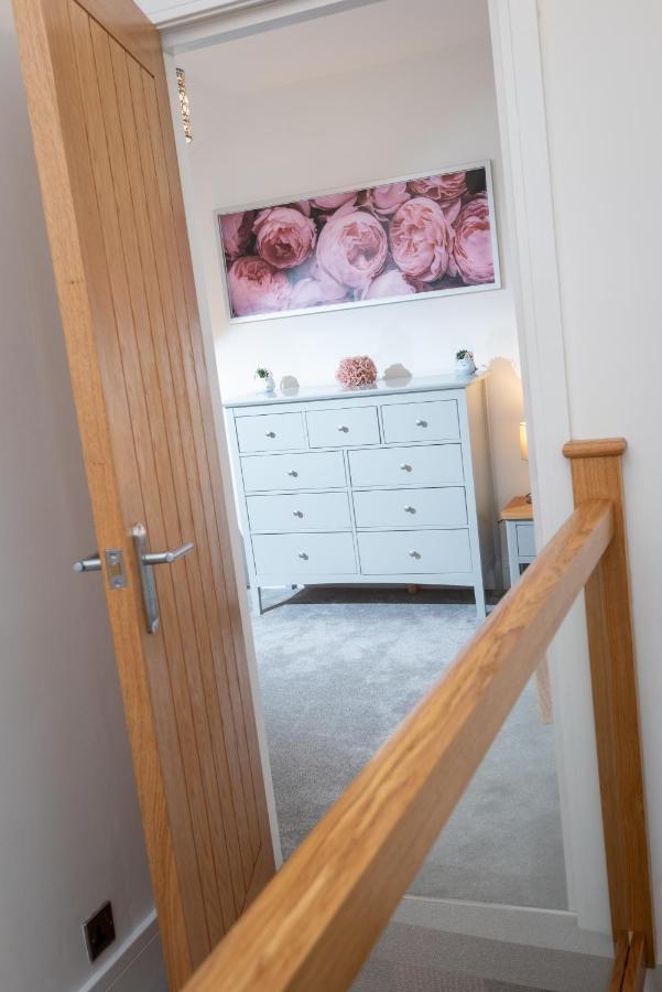 Lola's Loft With Views - - Pet Friendly *