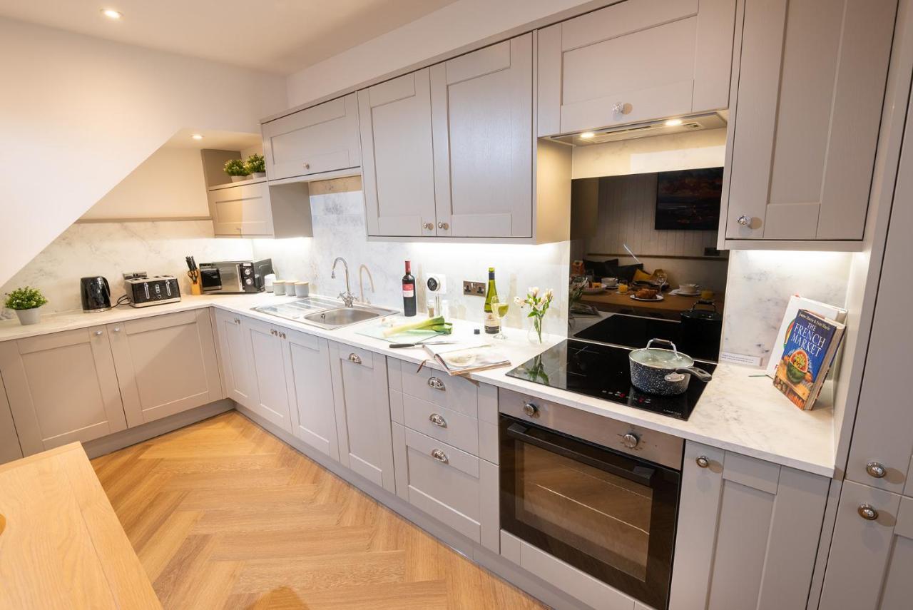 Lola's Loft With Views - - Pet Friendly * Боунес-он-Уиндермер