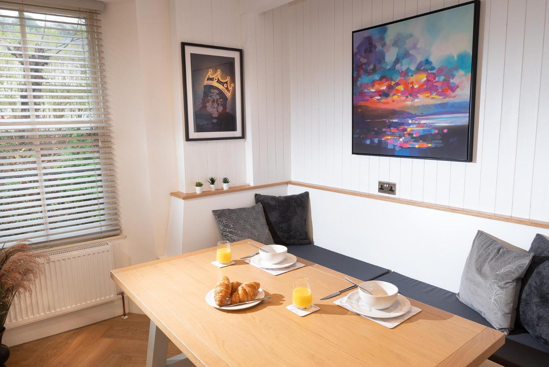 Lola's Loft With Views - - Pet Friendly * Боунес-он-Уиндермер