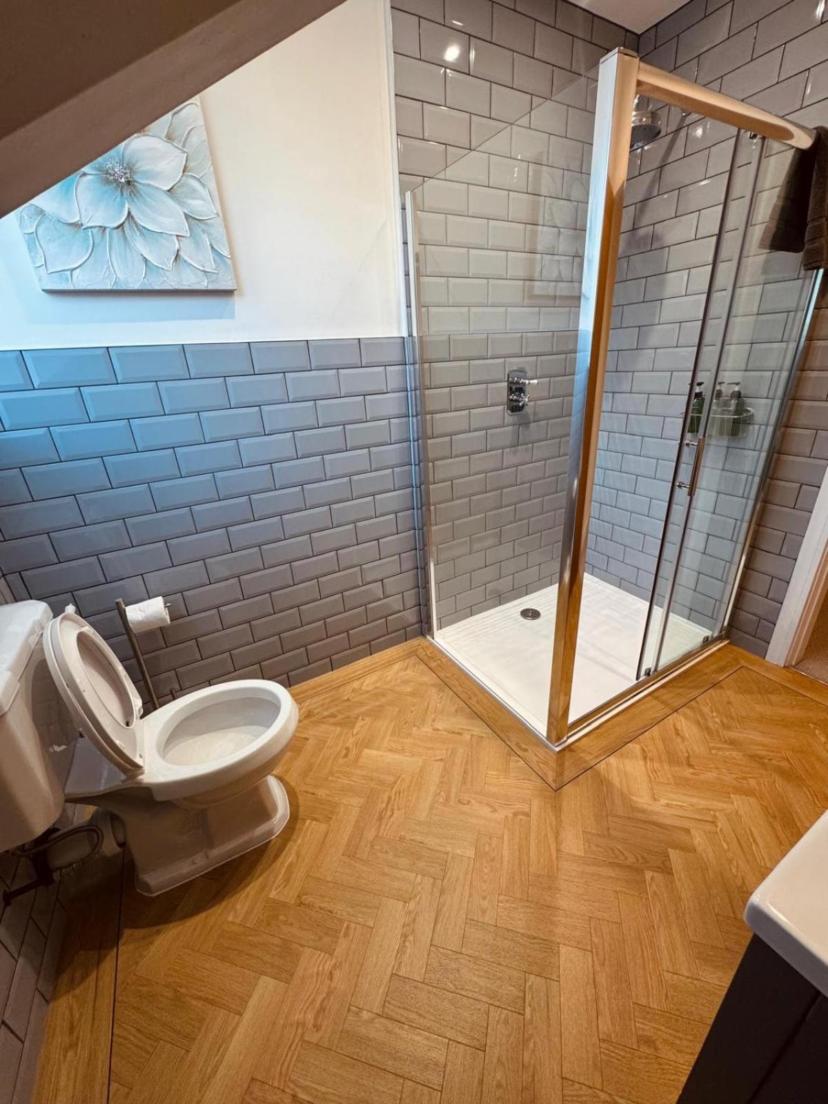 Апартаменты Lola's Loft With Views - - Pet Friendly