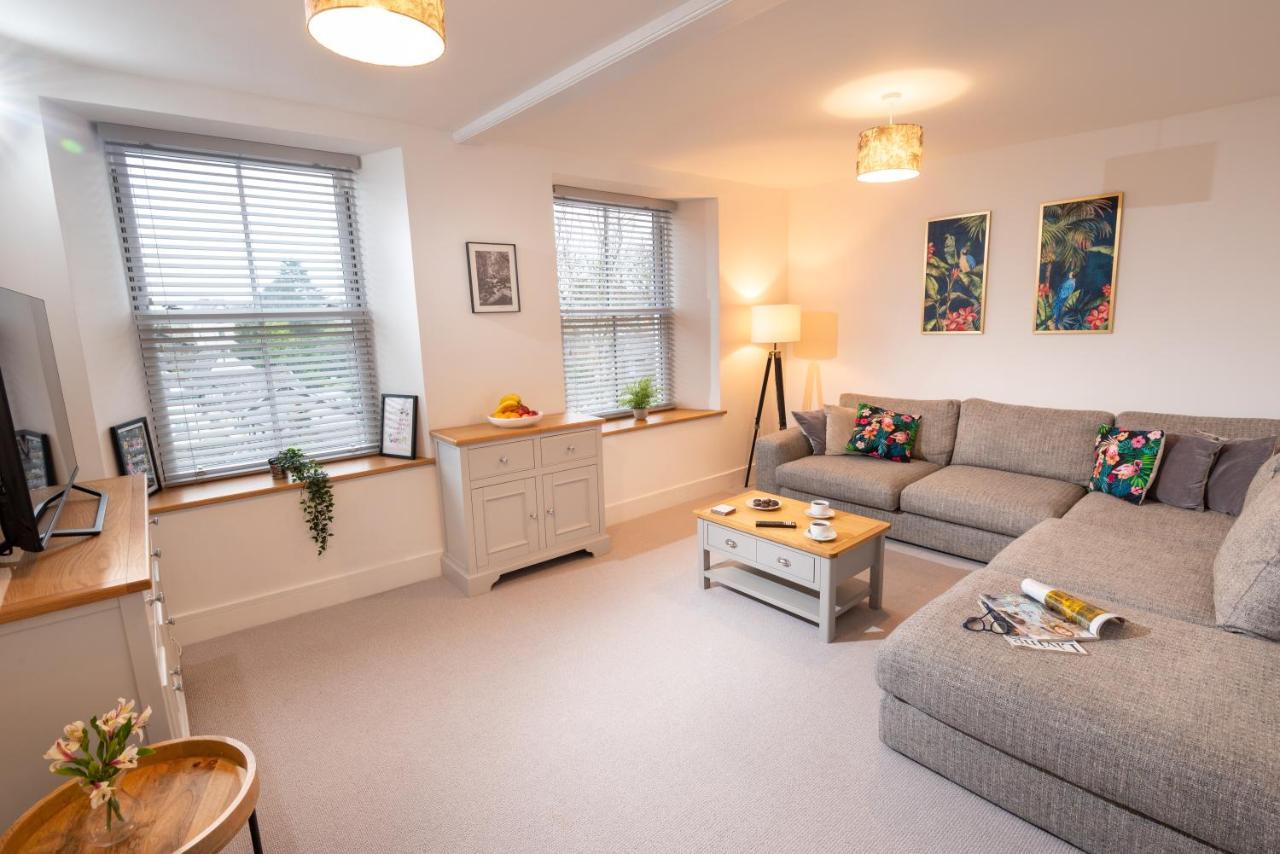 Apartment Lola's Loft With Views - - Pet Friendly Bowness-on-Windermere