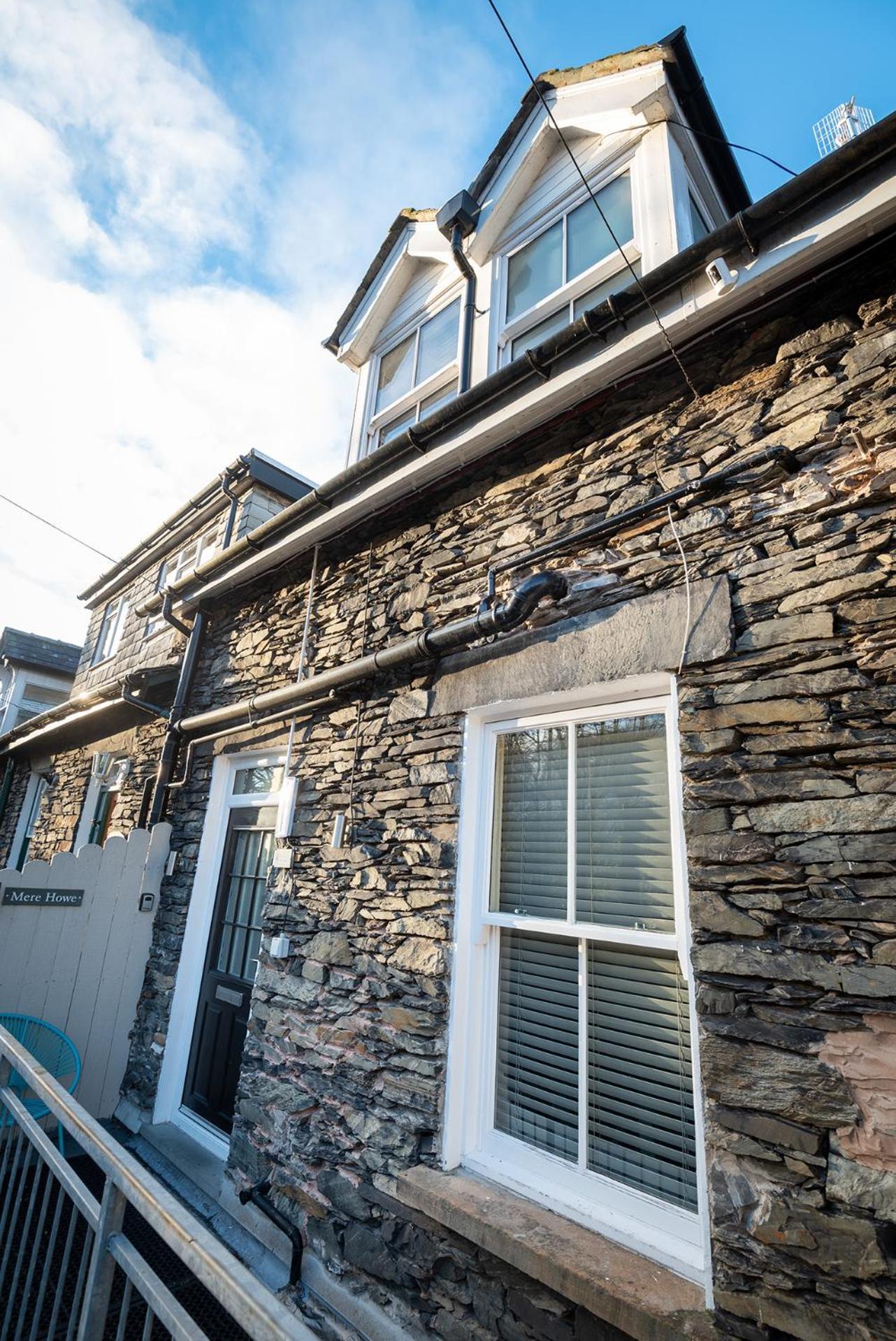 Apartment Lola's Loft With Views - - Pet Friendly
